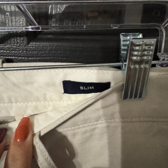 Like New Mens J Crew Light Kahki Slim Cut Pants 35 x 32 - Picture 3 of 4